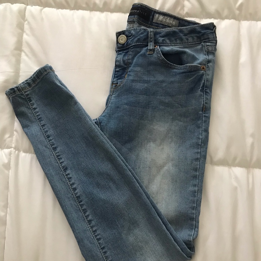 Medium wash Aeropostale Low-Rise Jeans